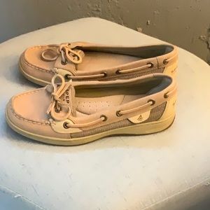 Size 6.5 women’s Sperrys